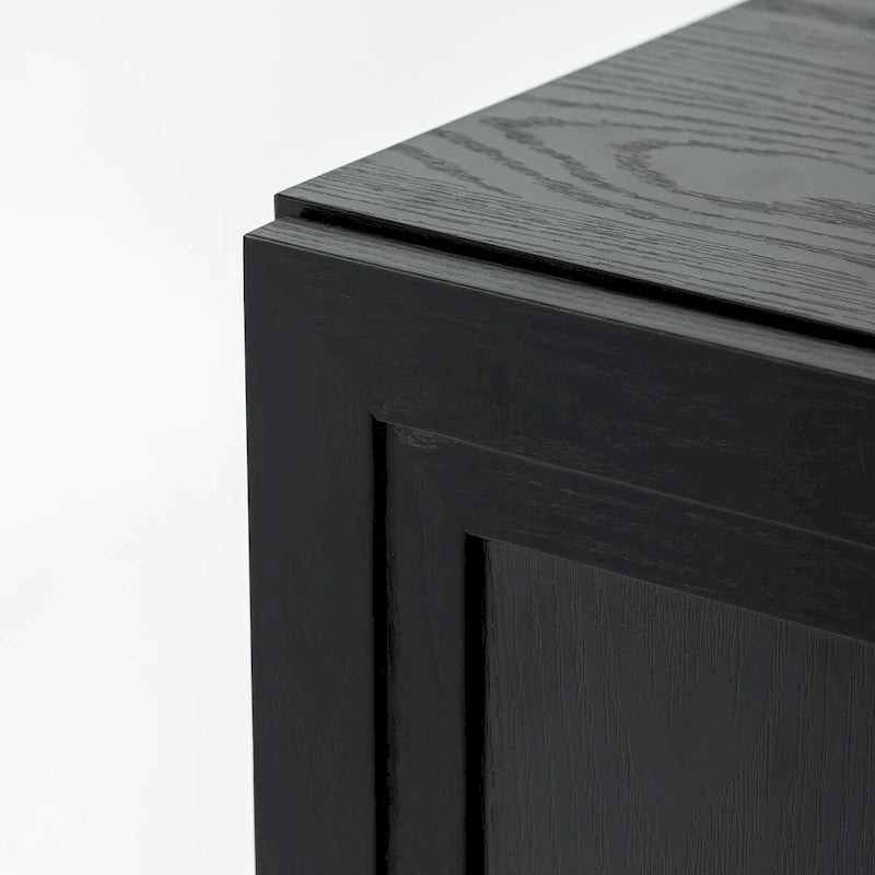 Armoire de rangement à deux portes et étagères